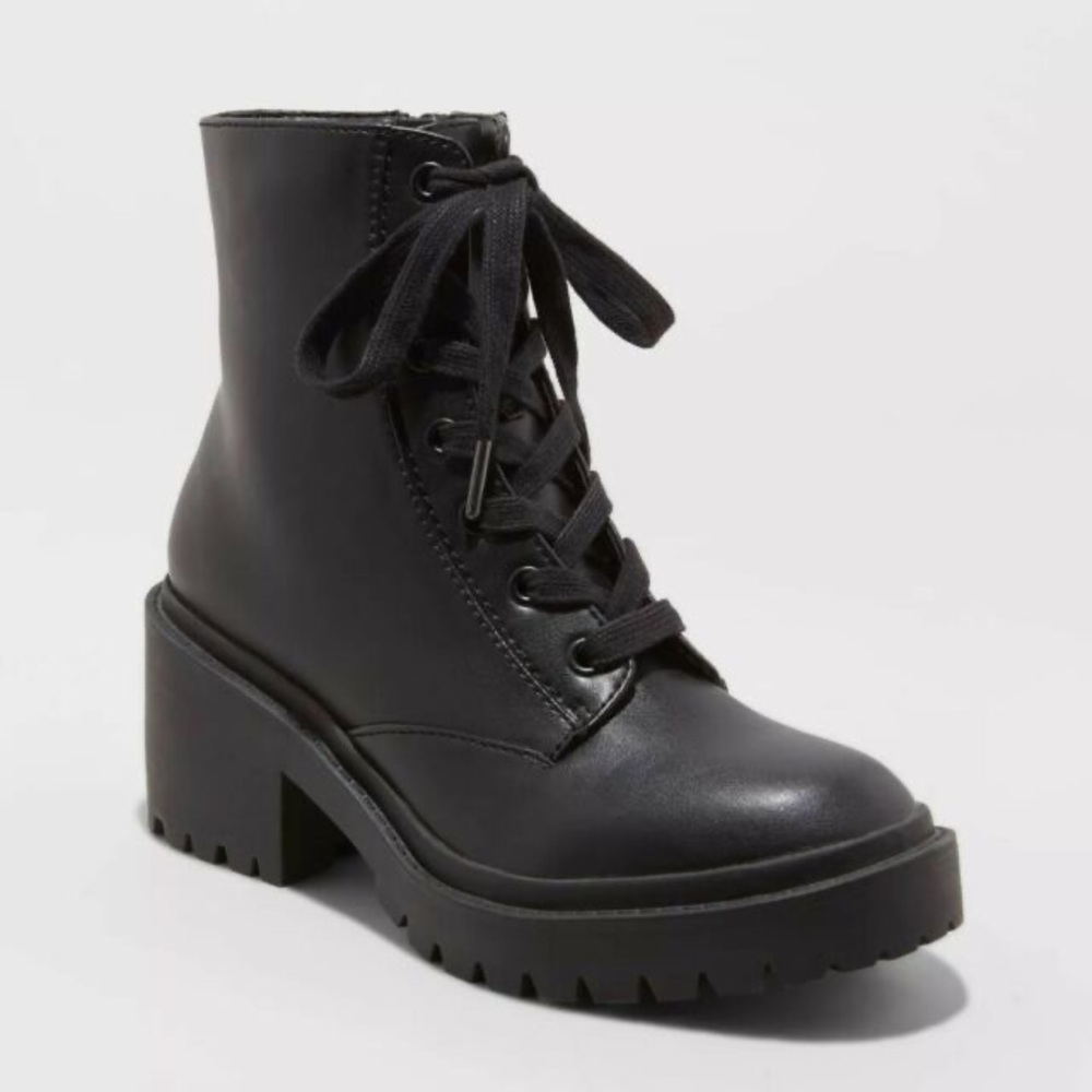 Universal Thread Brie Combat Boots - 7